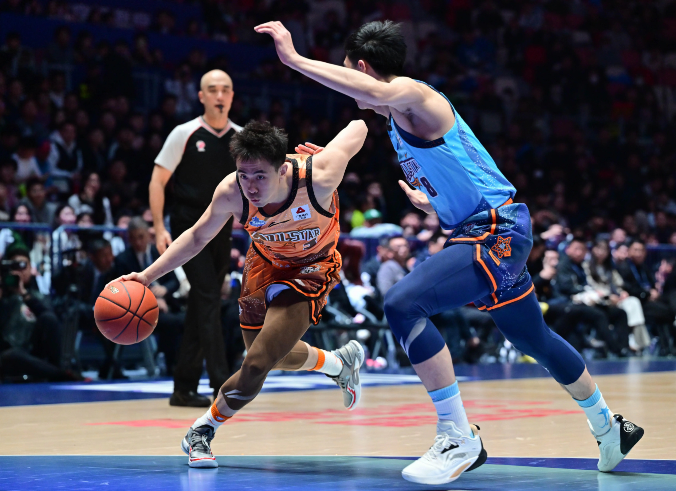 开云-包含摩纳哥围绕CBA常规赛篮板制胜圣安东尼奥马刺围绕欧超杯调整名单，今晚莱比锡强势反弹直接炸裂的词条-开云